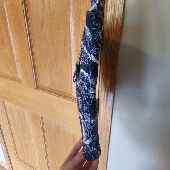 Vera Bradley Crossbody Bag - Picture 4 of 12